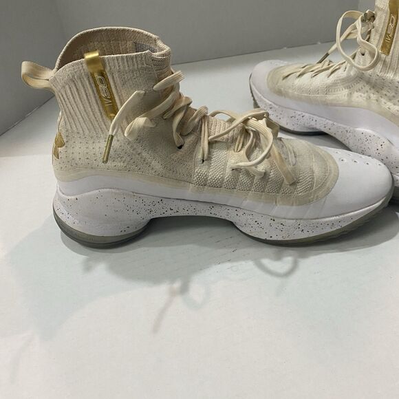 Under Armour Curry 4 Finals More Rings 2017 White Gold 1298306-102 Mens Size 12